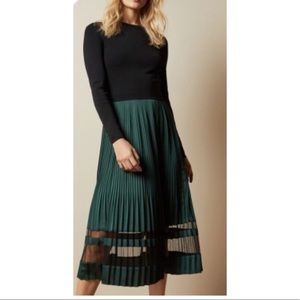2021 Collection TED BAKER SCARLAH PLEATED KNITTED MESH DRESS SZ US 4/6 TED SZ 1